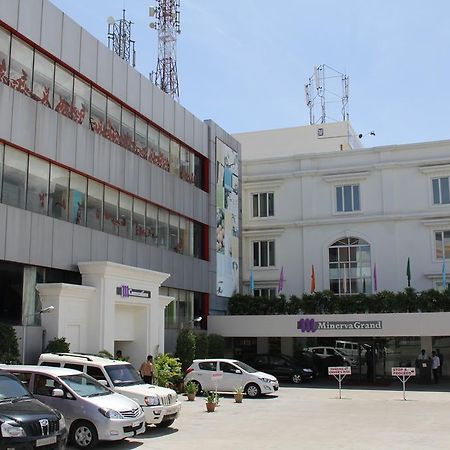 Hotel Minerva Grand Tirupati Chambre photo